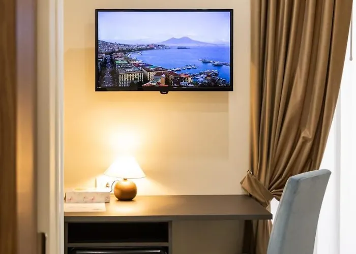 Station House 45 Neapol