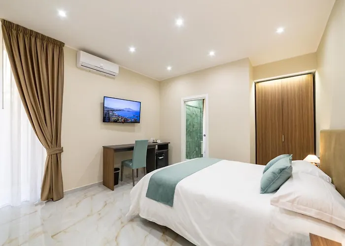 Station House 45 Neapol