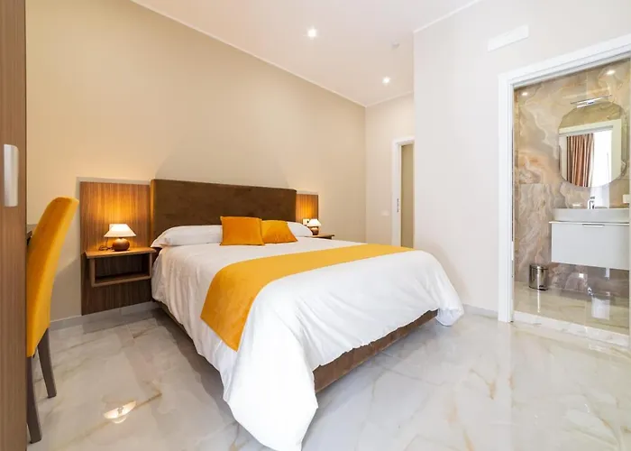 Station House 45 Neapol